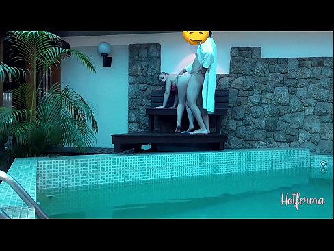❤️ Patron hizmetçiyi havuza davet eder ama bir sıcağa dayanamaz ❤️ Porno bizde ❌️